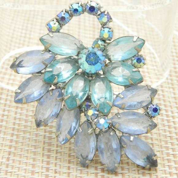 Juliana Jewelry - JULIANA D&E Silver Tone Blue Rhinestone Flower
